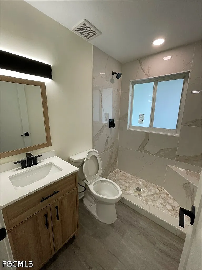 1 bed, 1.0 bath, 750 sqft, $1,575 — Photo 2