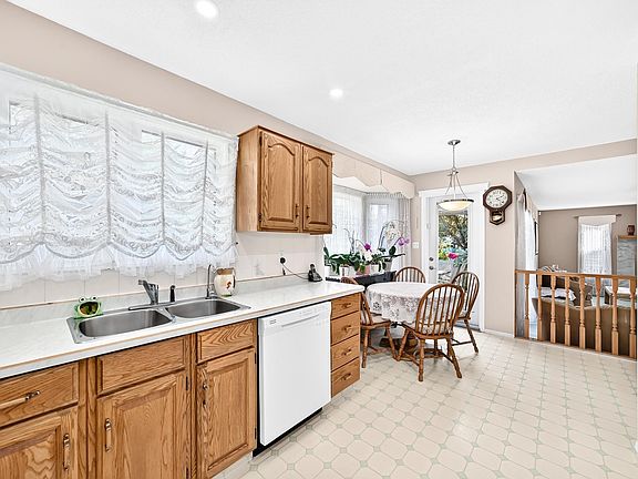 3rd image of 4327 49th St NW