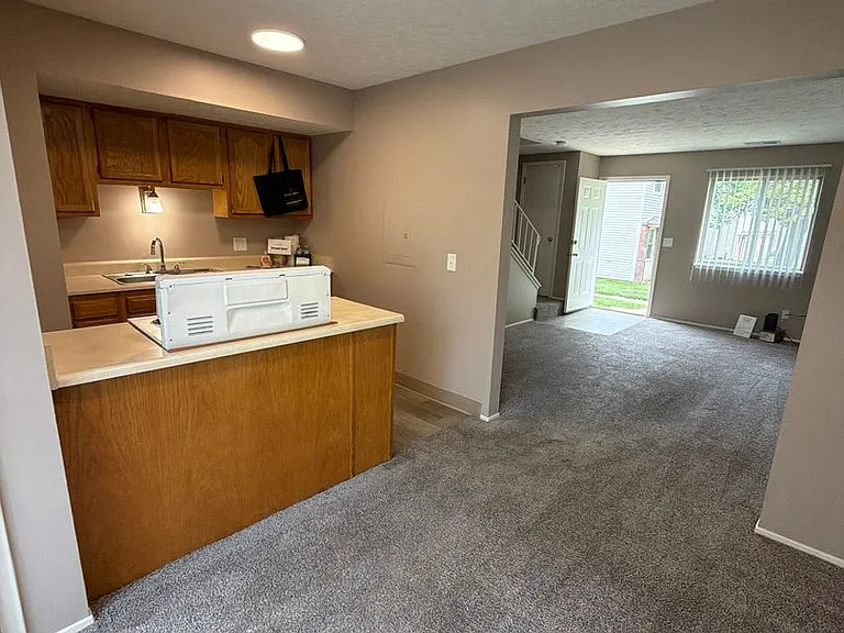 Southdale Square Apartments — Photo 124