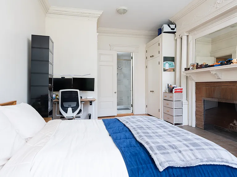7 Bay State Rd #2C — Photo 21