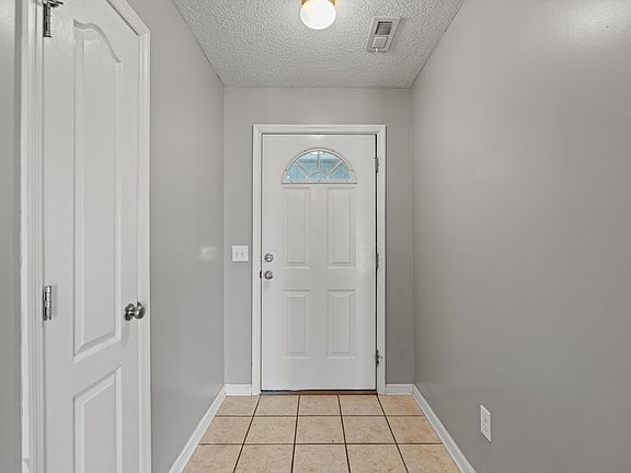 4th image of 213 Steppe Ct