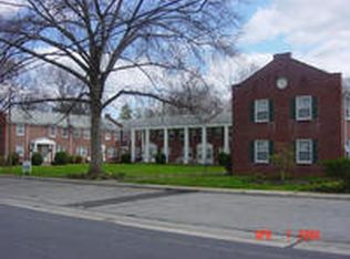 611 Maple Ave APT F, Reidsville, NC 27320