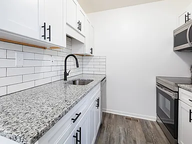 2090 A - Fairfield Square