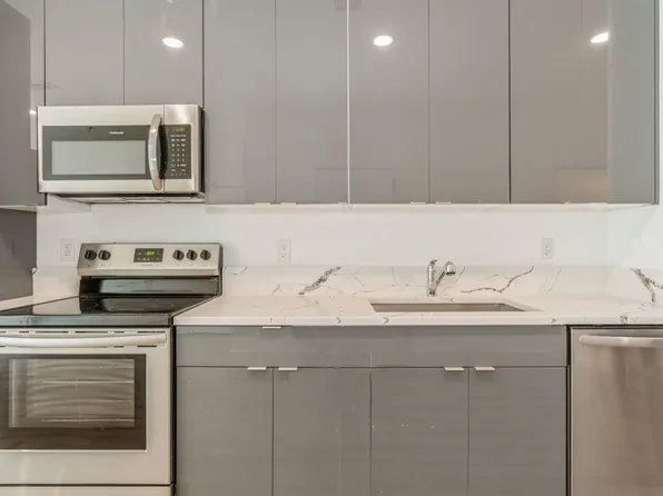 28-26 Vroom Street image 10 of 30