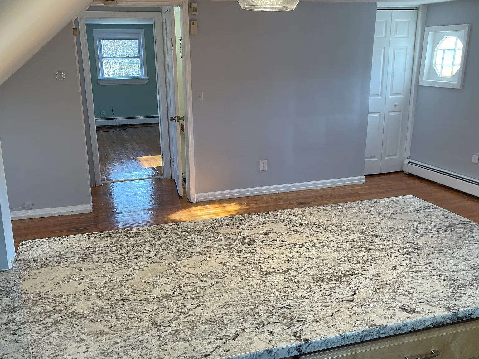 2 bed, 1150 sqft, $2,500 — Photo 2
