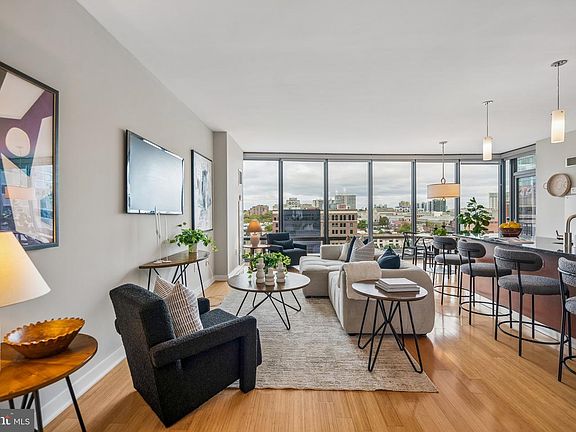 2nd image of 2101 Market St Unit 801