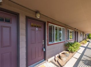 1045 SW Bertha Blvd APT 5, Portland, OR 97219
