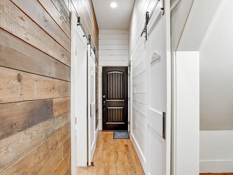 131 Adams St #2 — Photo 16