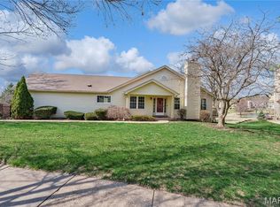 12000 Autumn Lakes Dr, Maryland Heights, MO 63043