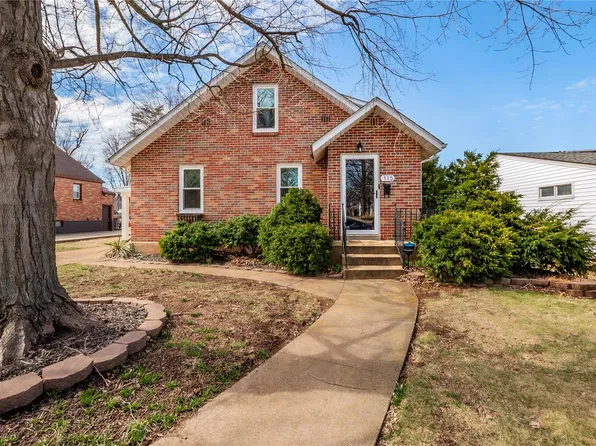 115 S Carleton St, Farmington, MO 63640
