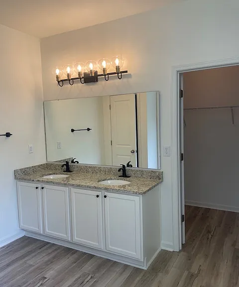 808 Wylie Ct — Photo 12
