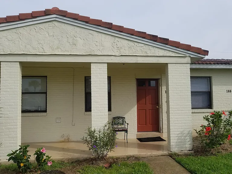188 Cardinal Dr — Photo 4