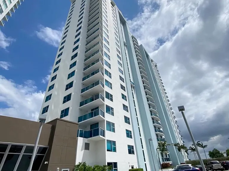 2681 N Flamingo Rd #2106S — Photo 6