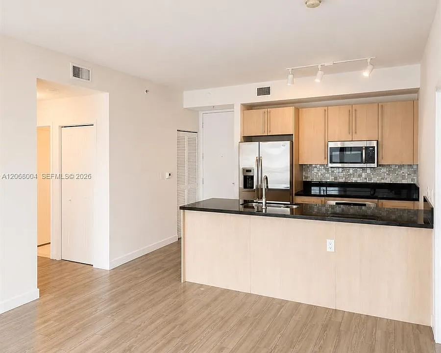 1111 SW 1st Ave #1722