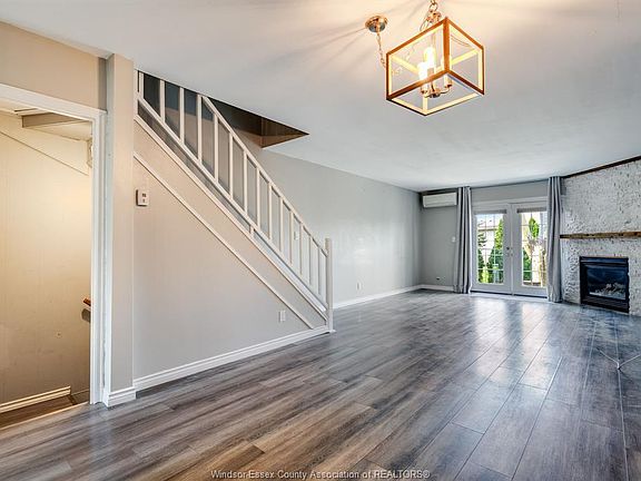 3rd image of 8420 Little River Rd #4