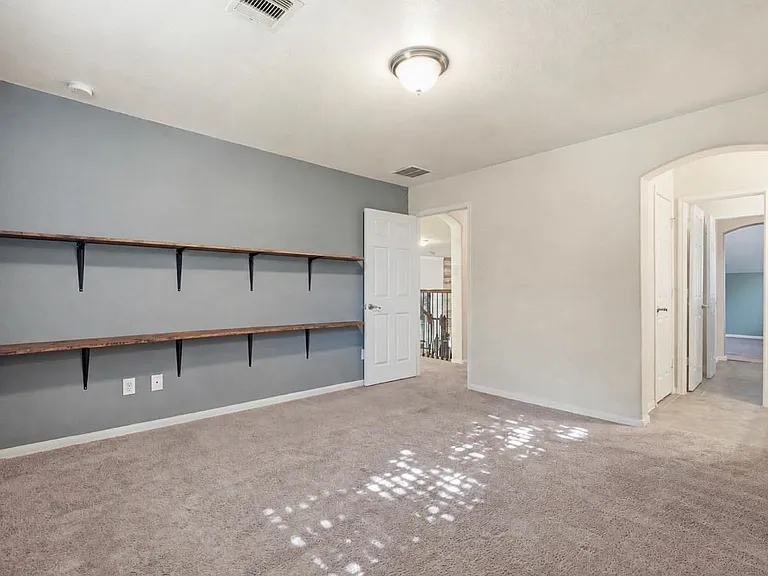 5035 Crystal Bluff Ct — Photo 14