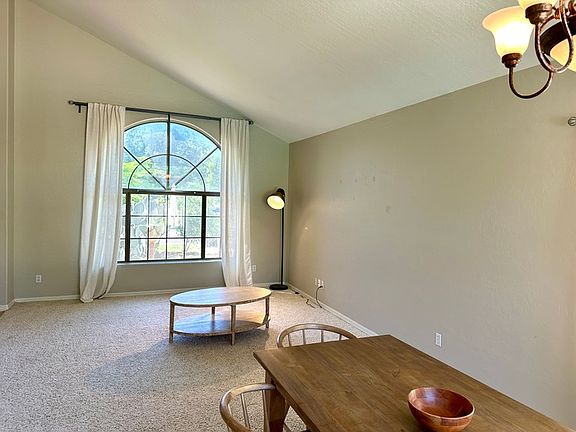 3rd image of 4442 W Linda Ln