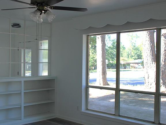 5th image of 3504 N Robison Rd