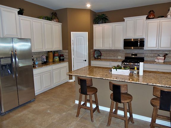 5th image of 3301 Bastrop St