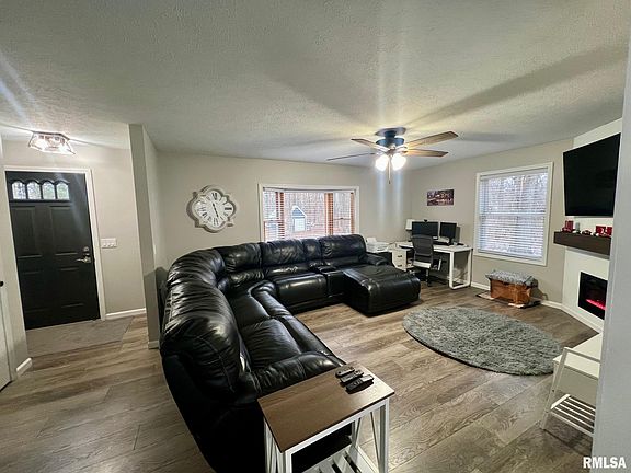 5th image of 18498 Nance Ave