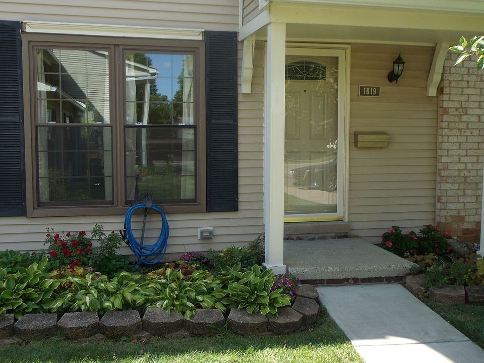 1st image of 1819 Sheffield Dr