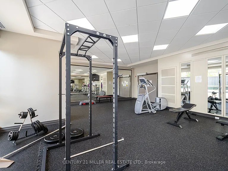 35 Saranac Blvd #Penthouse 08 — Photo 27