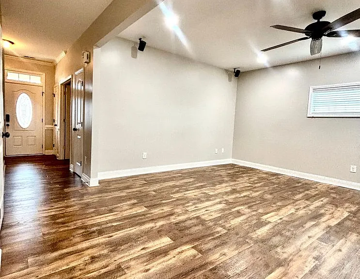 239 Fountain Grove Dr — Photo 18
