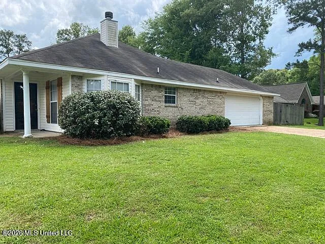 3 bed, 2.0 bath, 1177 sqft, $1,750 — Photo 2