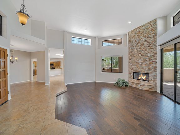 2nd image of 3441 N Country Club Vista Pl