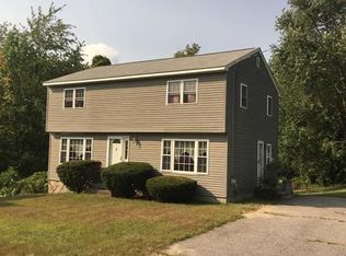 1 Woodside Dr, Sterling, MA 01564