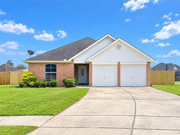 11 Kerney Ct, La Place, LA 70068
