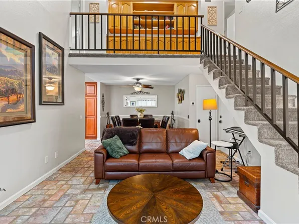 8471 E Donnybrook Cir, Anaheim, CA 92808