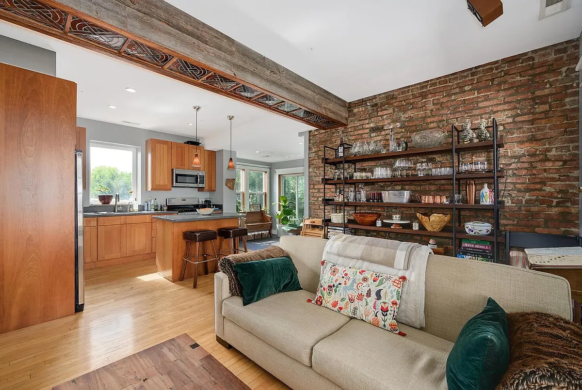 Building Photo - 848 N Fairfield Ave #3