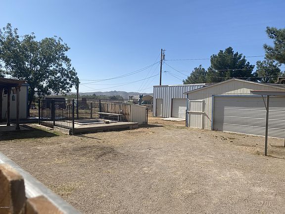 4th image of 644 King James Ave