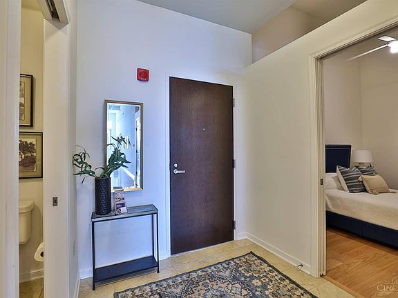 3rd image of 400 Pike St Unit 921