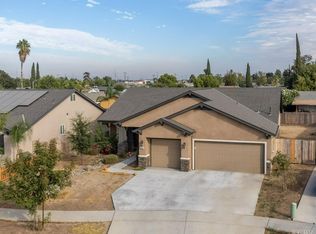 1562 Spring Crest Dr, Hanford, CA 93230