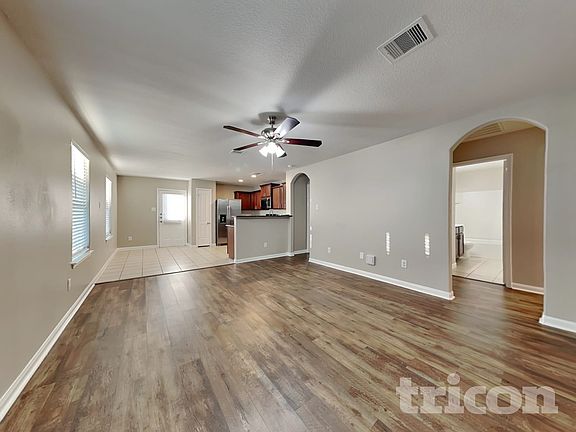 3rd image of 8122 Hall View Dr