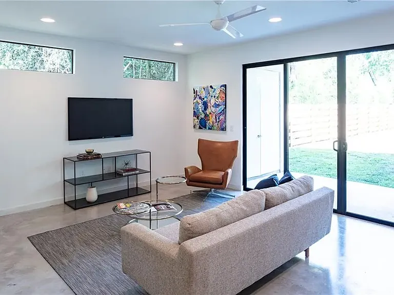 4417 Banister Ln #B — Photo 5