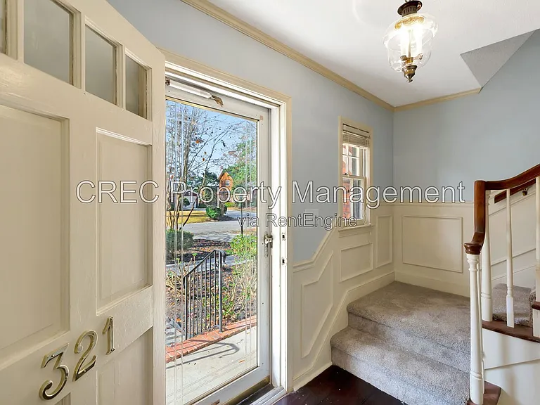 321 Shaftesbury Ln — Photo 9