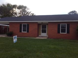 905 Doll St, Fayetteville, NC 28303