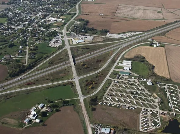 5486 32nd Ave, Center Point, IA 52213