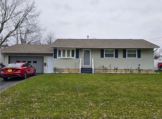 429 Fiore Dr, Utica, NY 13502