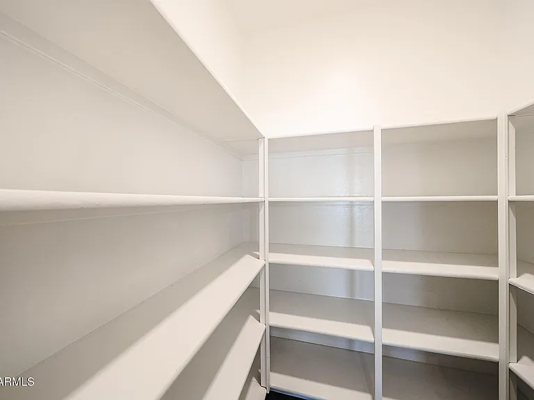2306 E Branham Ln — Photo 15