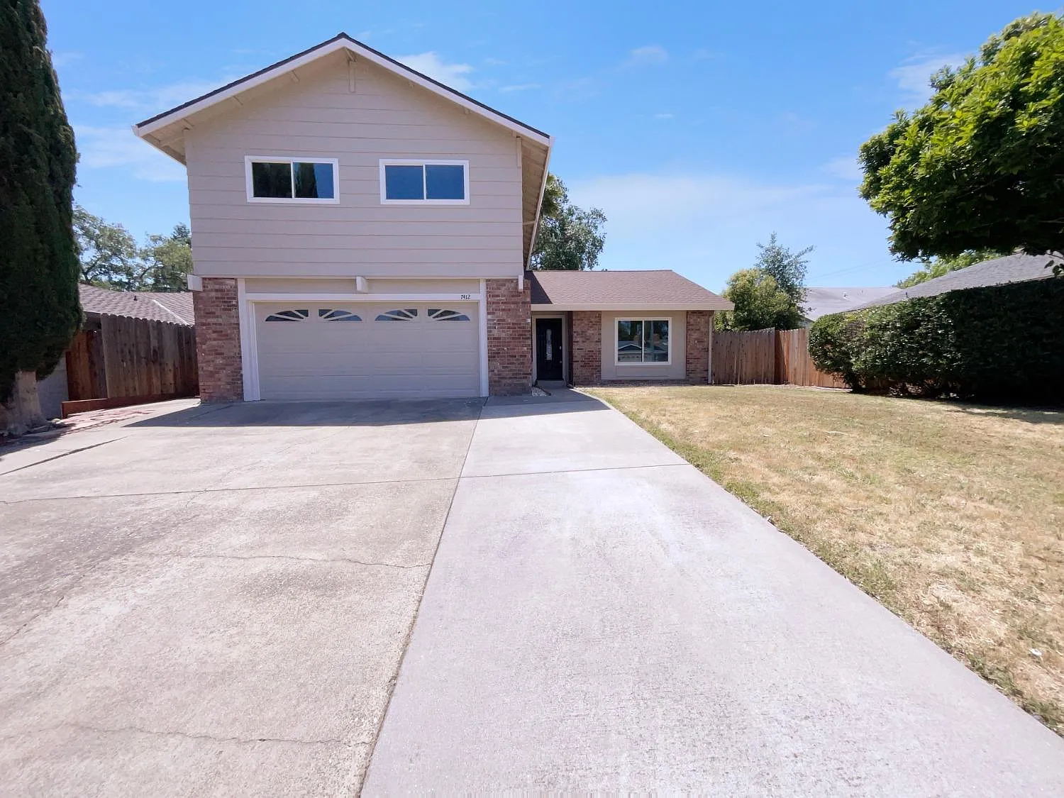 7412 Garden Gate Dr photo 1