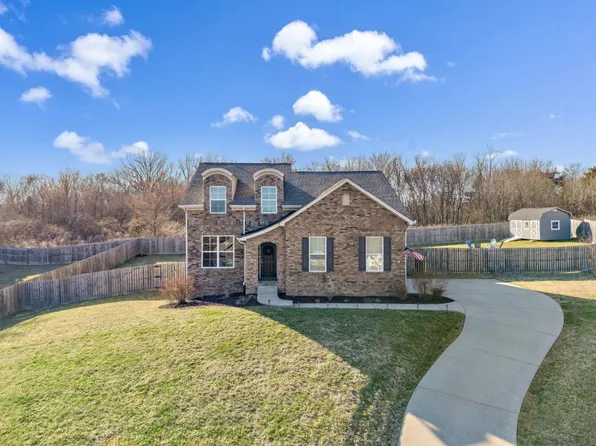 1002 Blair Oaks Ct, La Vergne, TN 37086