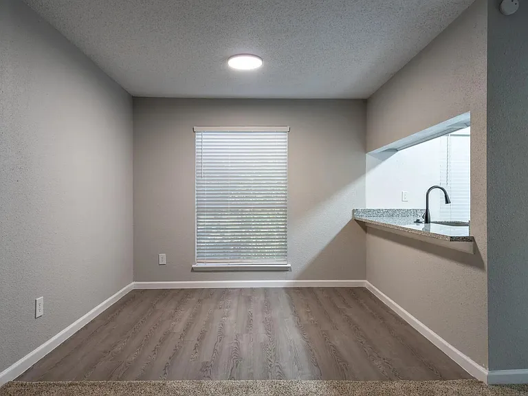 Skylar Pointe — Photo 15