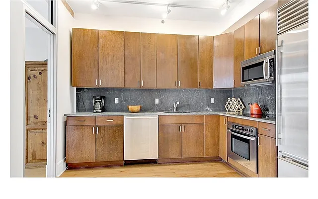 Rented by Industrie Residential | media 9