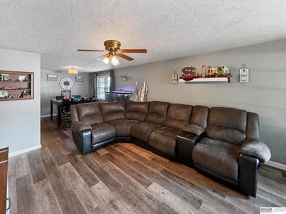 4th image of 221 Voss Rd