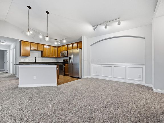 2nd image of 4222 Bradhurst Dr #15