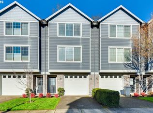 9267 SW Sweek Dr, Tualatin, OR 97062